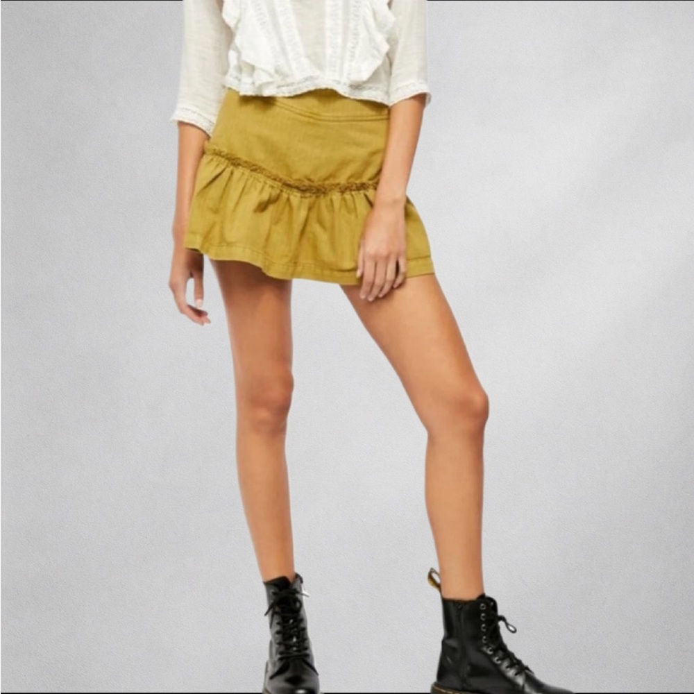 Free People Mustard Yellow Lace-Up Mini Skirt Size 12 Boho Festival